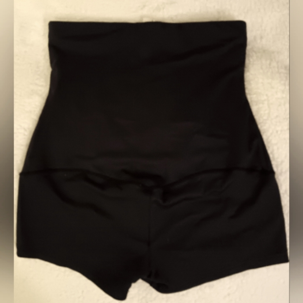 Flexees by Maidenform•Black shapewear size small